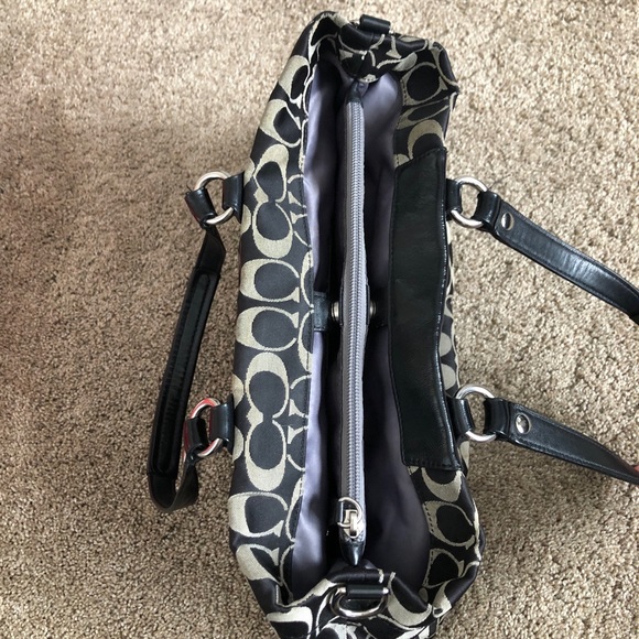 Authentic Coach Ashley Signature Bag - Picture 5 of 13